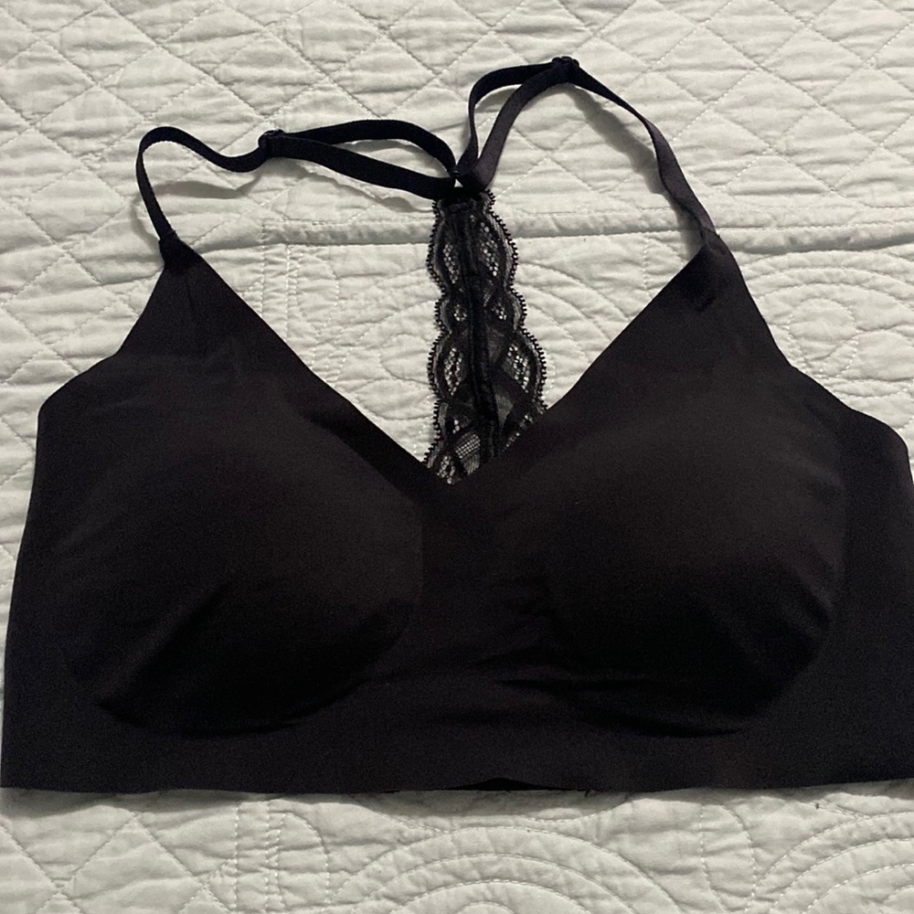 True & Co. true body triangle Lace racerback bralette